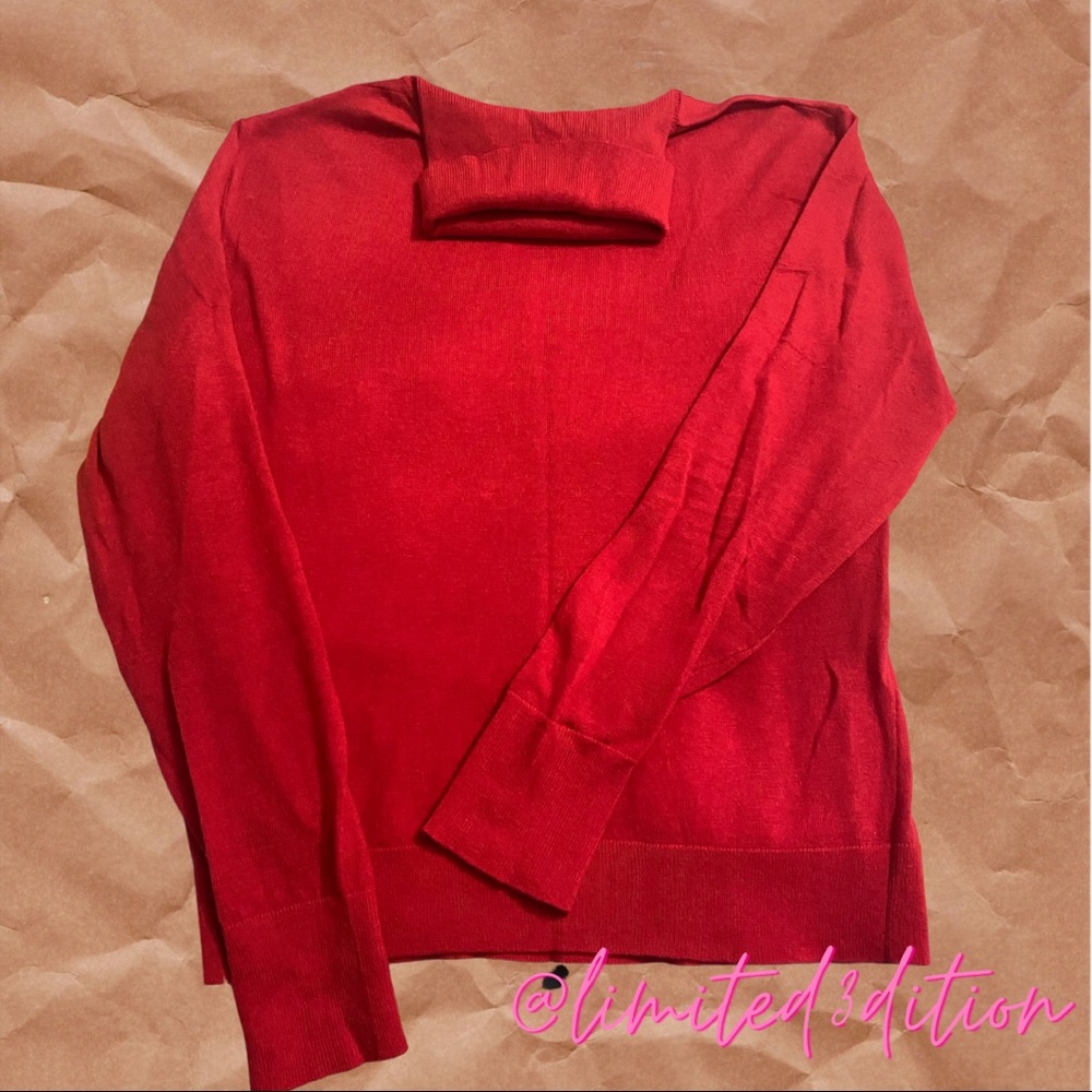 Red Ribbed Turtle neck - Picture 2 of 2